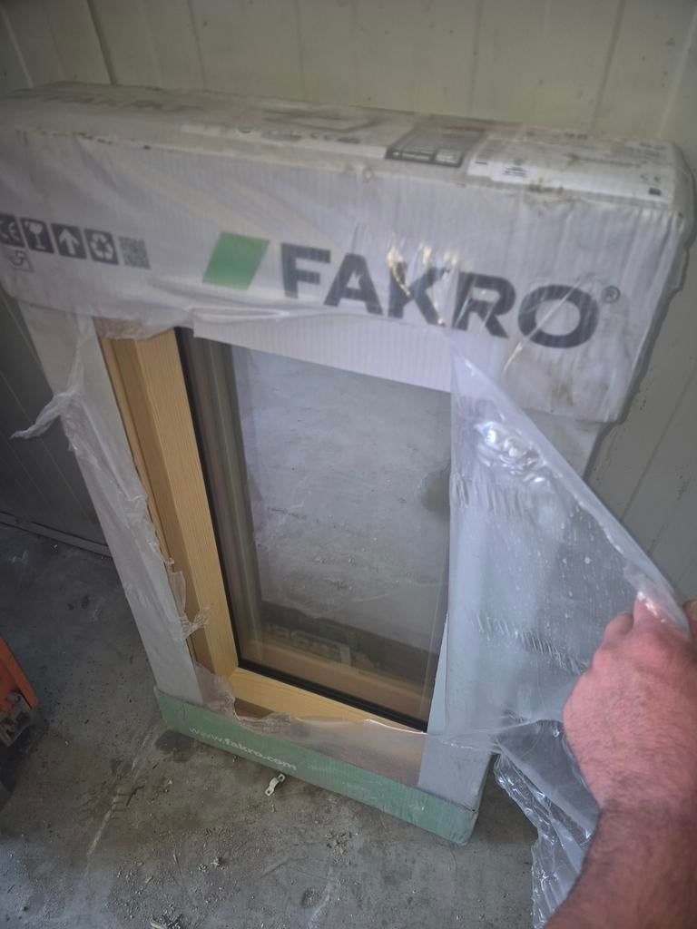 Nieuw FAKRO Dakraam FTP-V U3 - 55x98 cm koopje, Minder dan 80 cm, 80 tot 120 cm, Nieuw, Ophalen of Verzenden