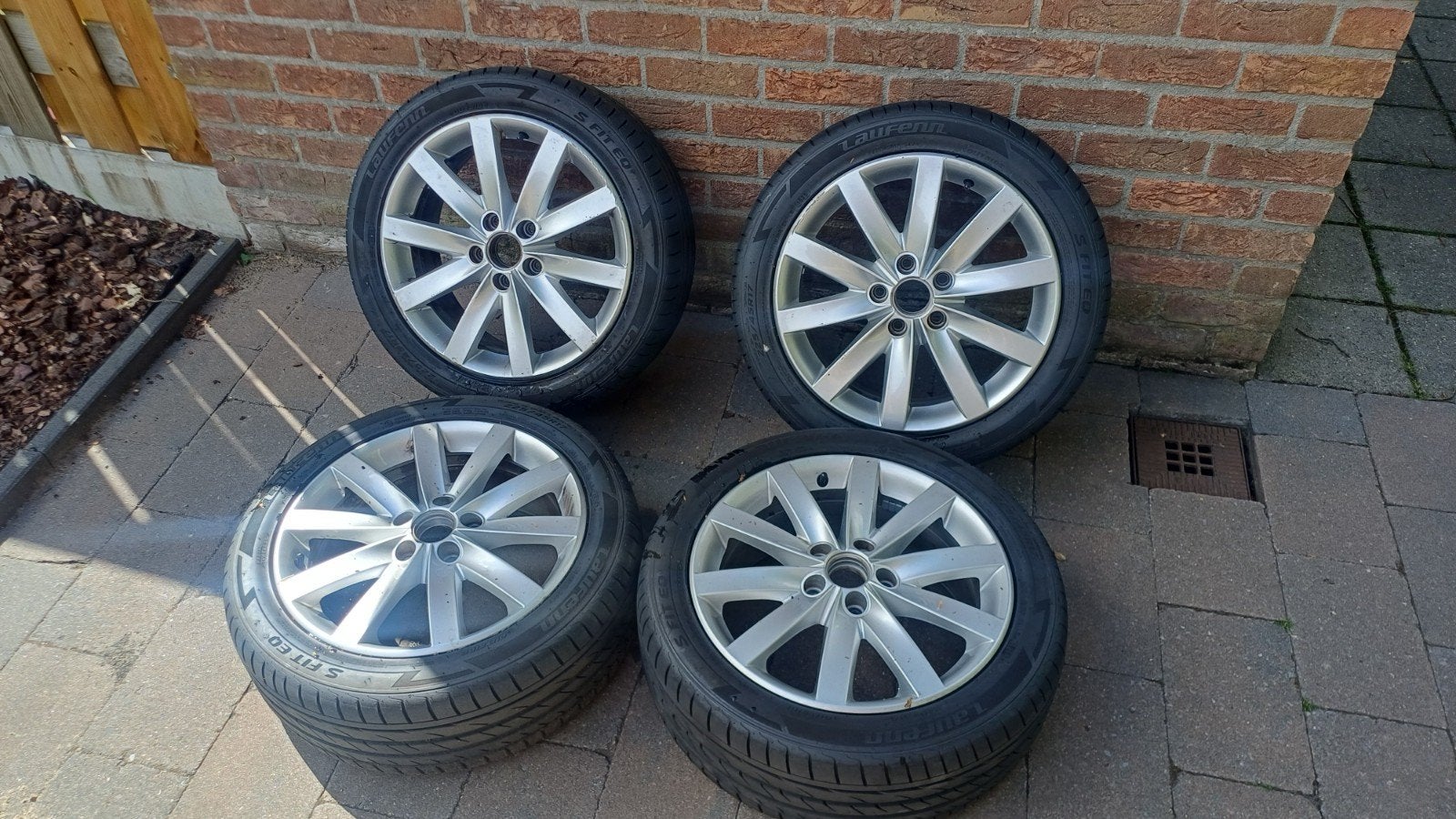 Volkswagen 17" Porto wielen met goede banden, Ophalen, Gebruikt, 17 inch, Band(en)