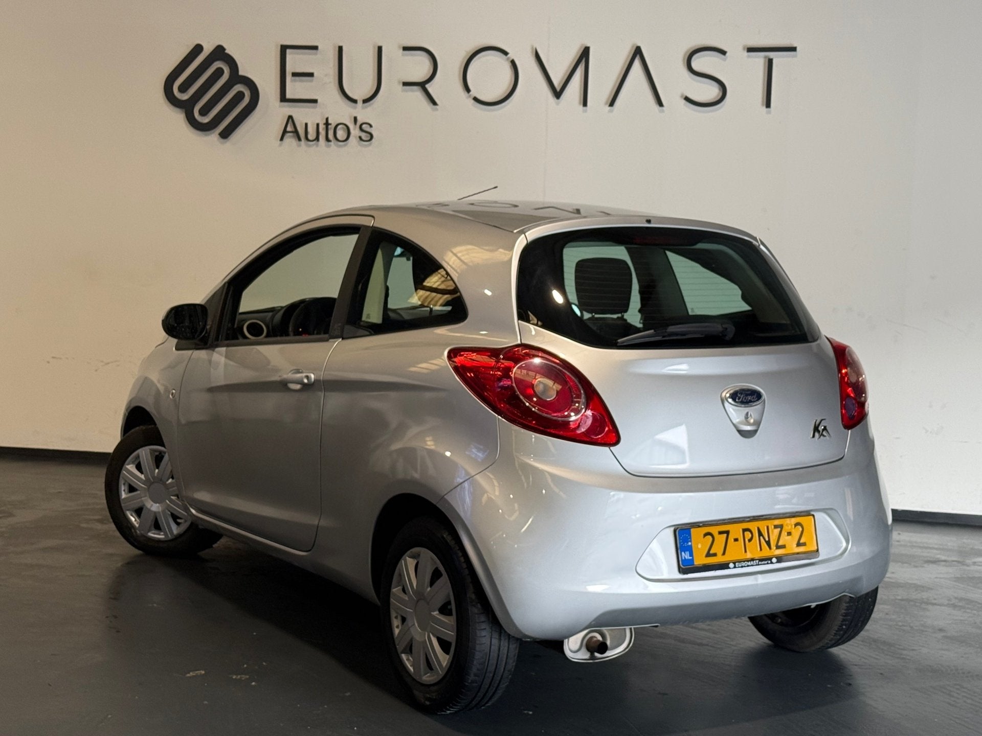 Ford Ka Gereserveerd!, Auto's, Voorwielaandrijving, Euro 5, Stof, Gebruikt