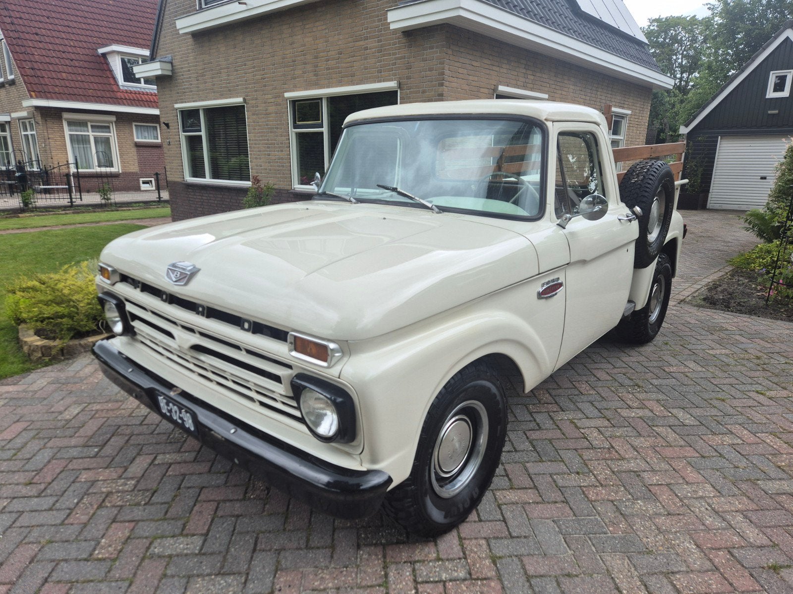 Ford F100 Stepside 1966 V8 LPG, Automaat, Achterwielaandrijving, 4800 cc, Wit