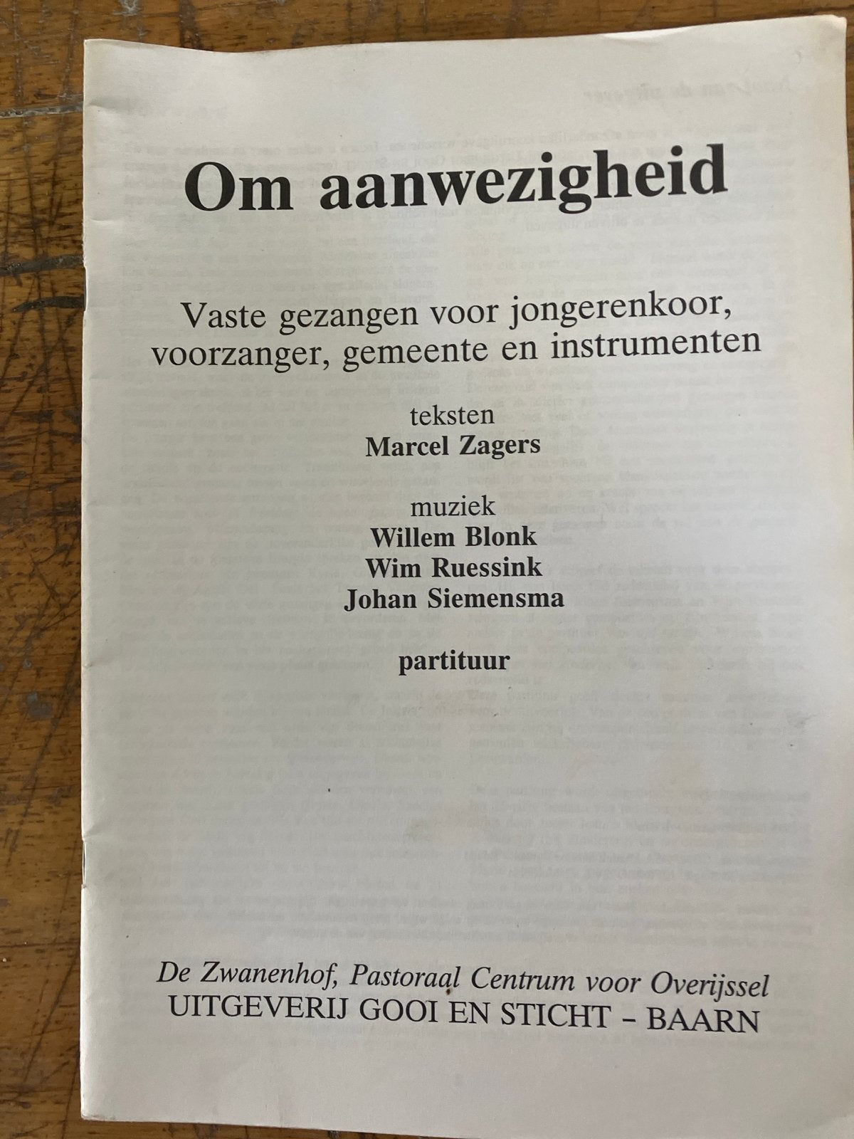 Om aanwezigheid - Vaste gezangen voor jongerenkoor, Gebruikt, Ophalen of Verzenden, Koor, Thema