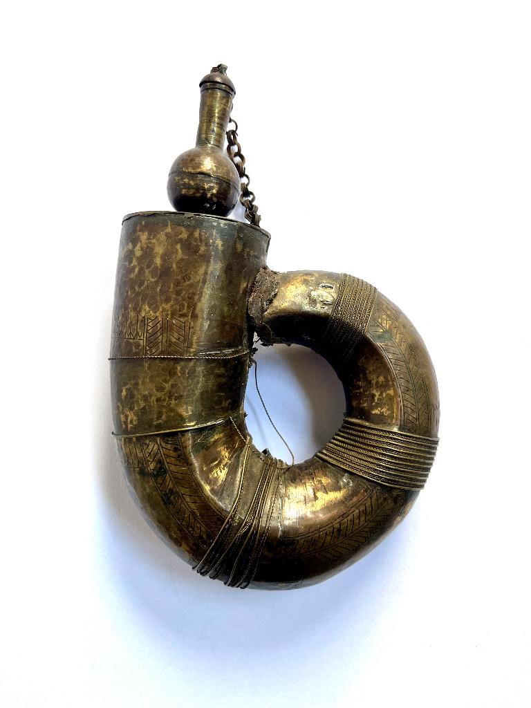 Antieke Kruithoorn 19th Century Antique Ottoman Powder Flask, Ophalen of Verzenden, Landmacht, Nederland, Overige typen