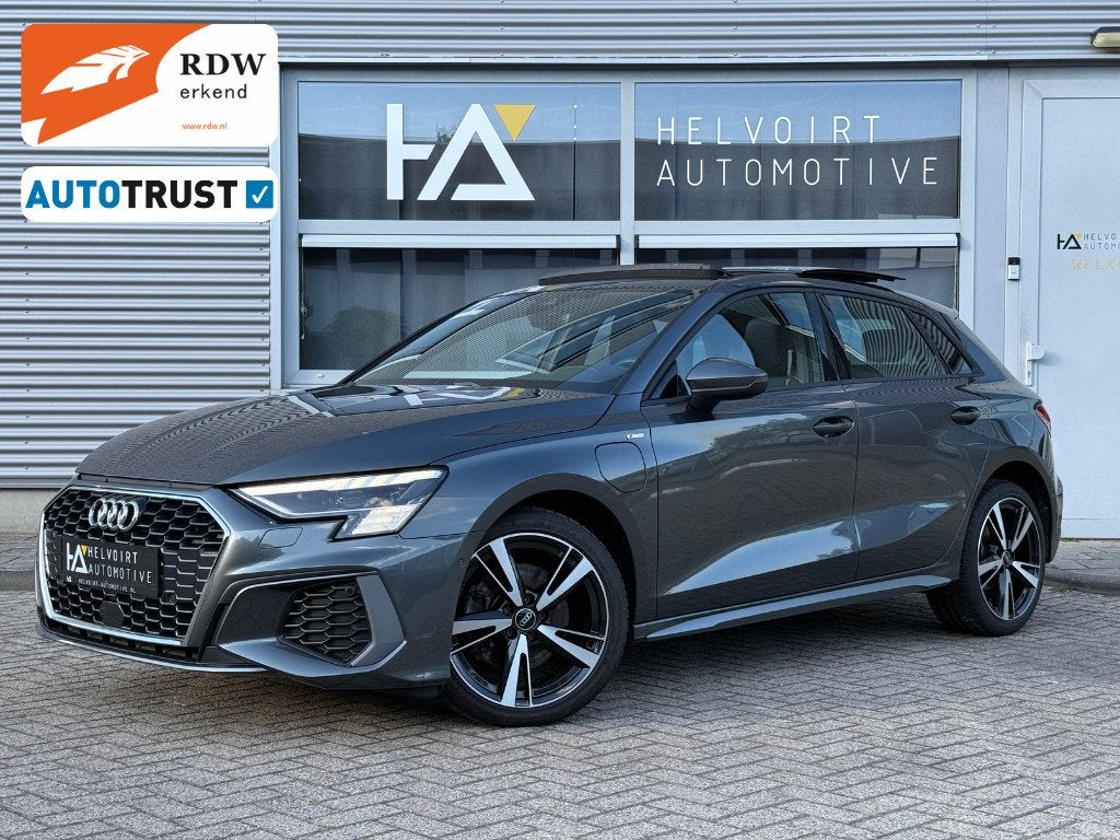 Audi A3 40 TFSI e S-line DIAMANT| PANO | ELE. STOEL | MATRIX, Gebruikt, Zwart, 4 cilinders, 1535 kg