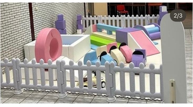 TE KOOP: Grote meerkleurige softplay playground, Kinderen en Baby's, Speelgoed | Buiten | Speeltoestellen, Ophalen, Zo goed als nieuw