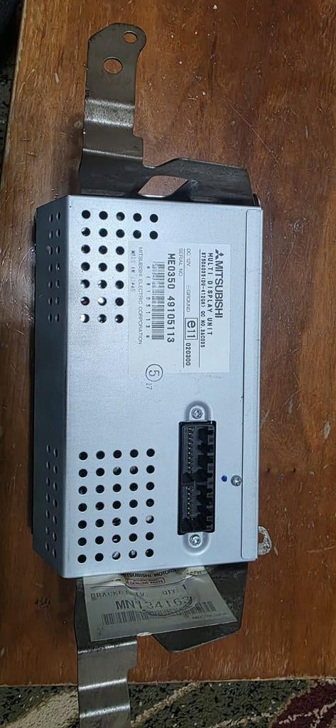 achterveren/autoradio Mitsubishi Grandis (2001-2011), Ophalen of Verzenden, Nieuw, Mitsubishi