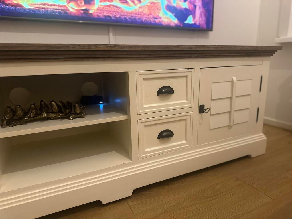 TV-meubel Tower Living, 150 tot 200 cm, Ophalen of Verzenden, Zo goed als nieuw, Minder dan 100 cm