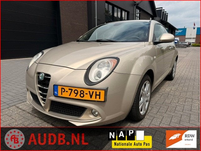Alfa Romeo MiTo 1.4 Distinctive|SPORT VLG.|AIRCO| ELEKTR.PAK, Auto's, Alfa Romeo, Voorwielaandrijving, Gebruikt, Bruin, 1055 kg