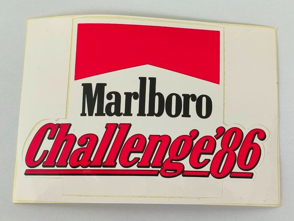 Sticker Marlboro Challenge '86, Verzamelen, Stickers, Ophalen of Verzenden, Zo goed als nieuw, Merk