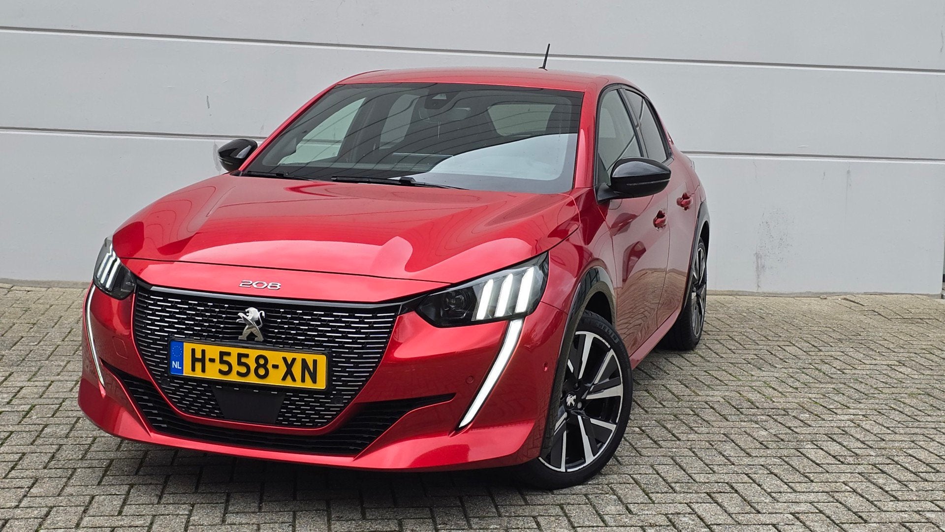 Peugeot 208 1.2 PureTech GT-Line, Voorwielaandrijving, 101 pk, Gebruikt, 49 €/maand