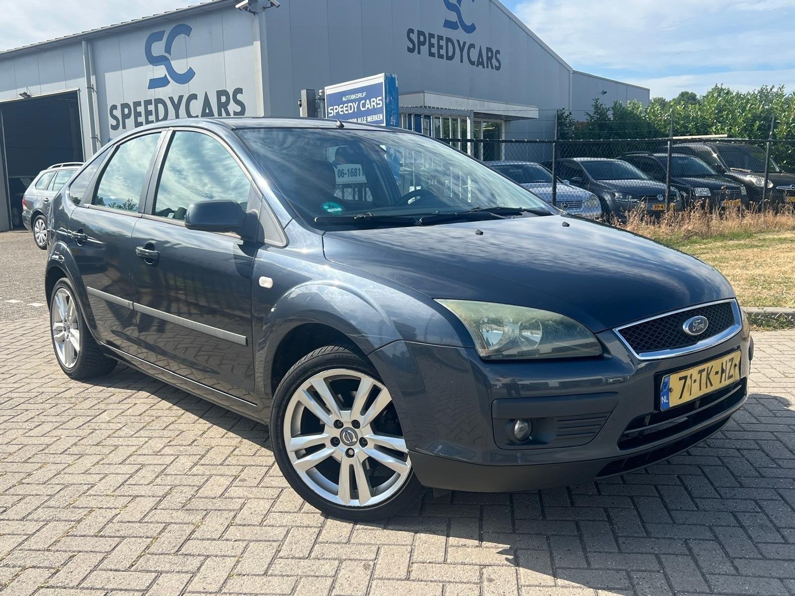 Ford Focus 1.6-16V Futura Cruise Clima Elektr Ramen, 1596 cc, Stof, Zwart, 4 cilinders