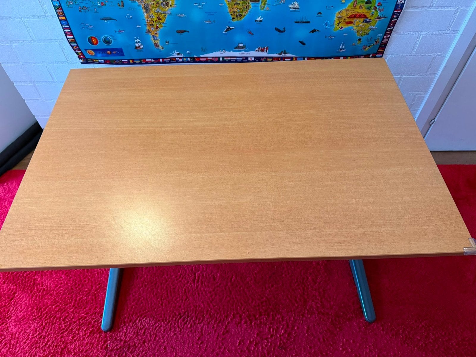 Stevige houten tafel met metalen poten, Ophalen, Gebruikt