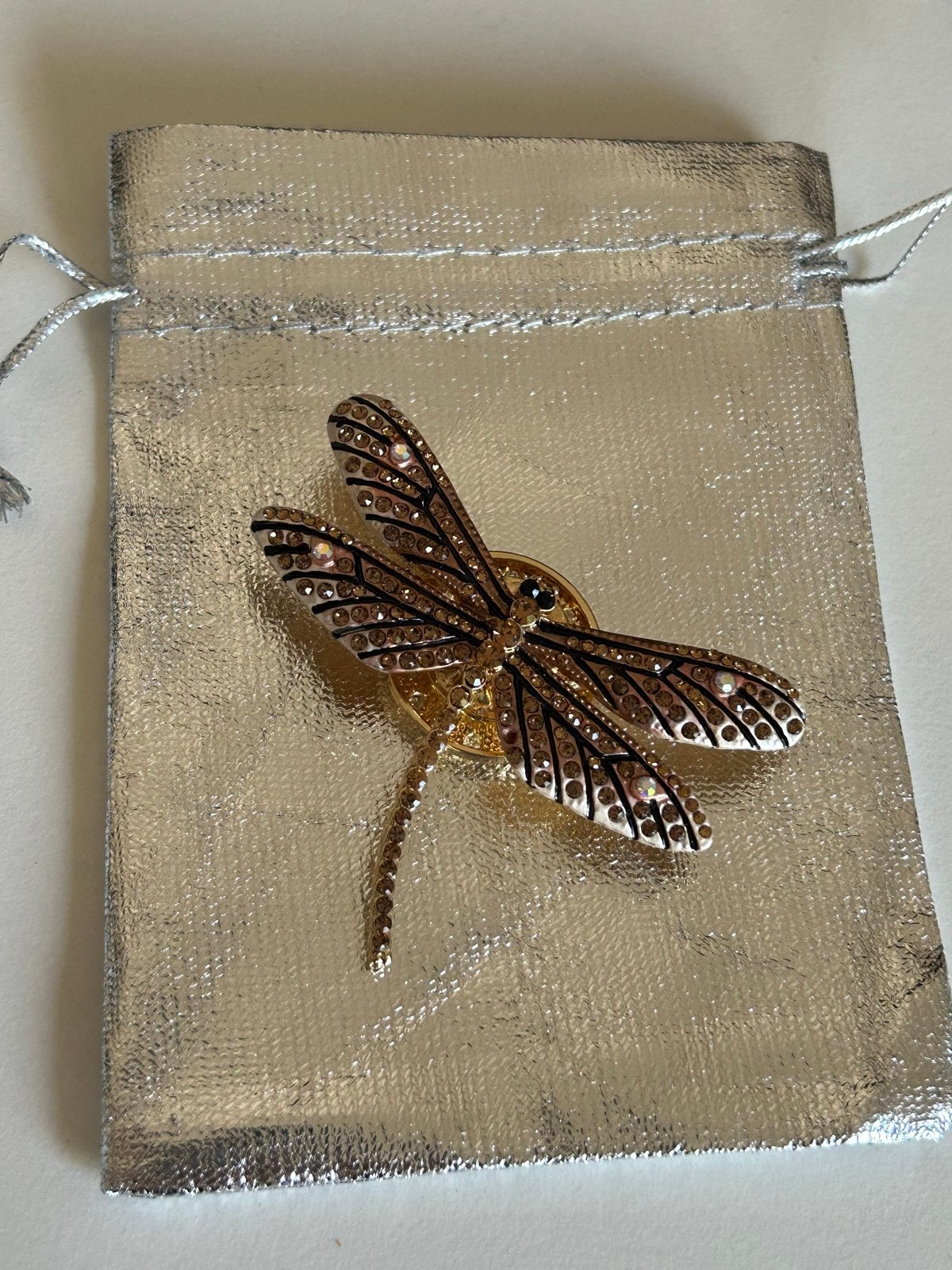 Libelle Broche met Strass - Goudkleurig, Overige materialen, 4 tot 7 cm, Ophalen of Verzenden, Zo goed als nieuw