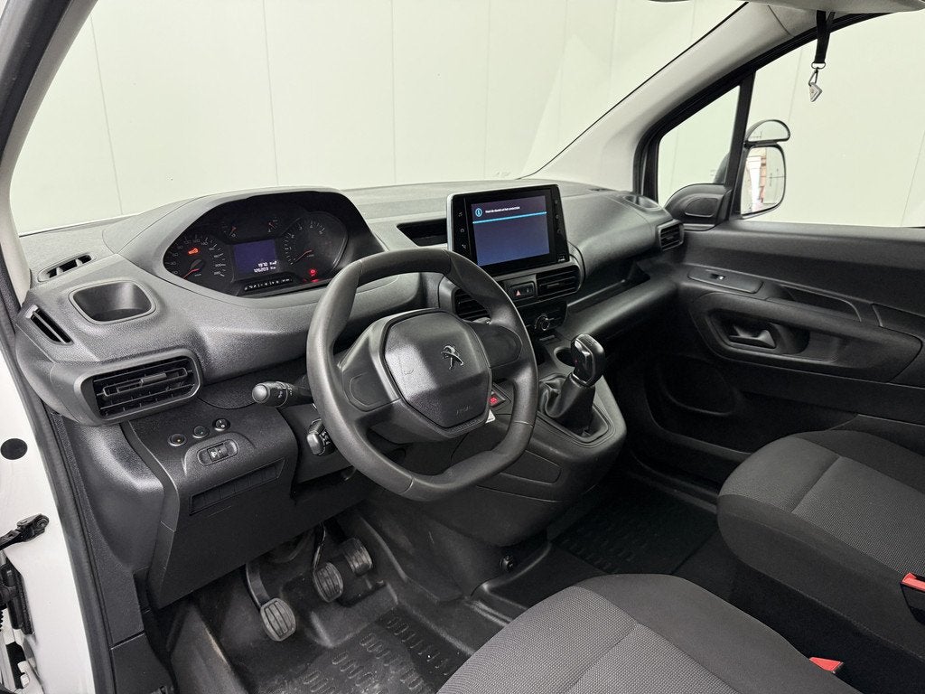 Peugeot Partner 1.5BlueHDI 100PK Premium | Multimedia | Airc, Voorwielaandrijving, Stof, Gebruikt, 4 cilinders