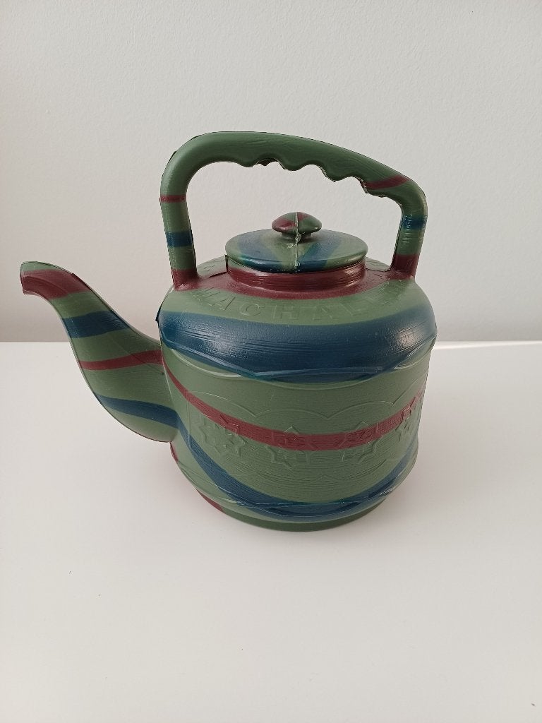 Bloemengieter in de vorm van theepot van gerecycled plastic, Antiek en Kunst, Ophalen of Verzenden