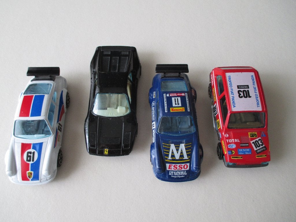 4 bBurago modelauto's, Ophalen of Verzenden, Gebruikt, Auto, Overige merken