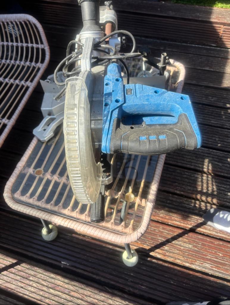 Hyundai zaag, Doe-het-zelf en Verbouw, Gereedschap | Zaagmachines, Ophalen, 70 mm of meer, Zo goed als nieuw, Reciprozaag