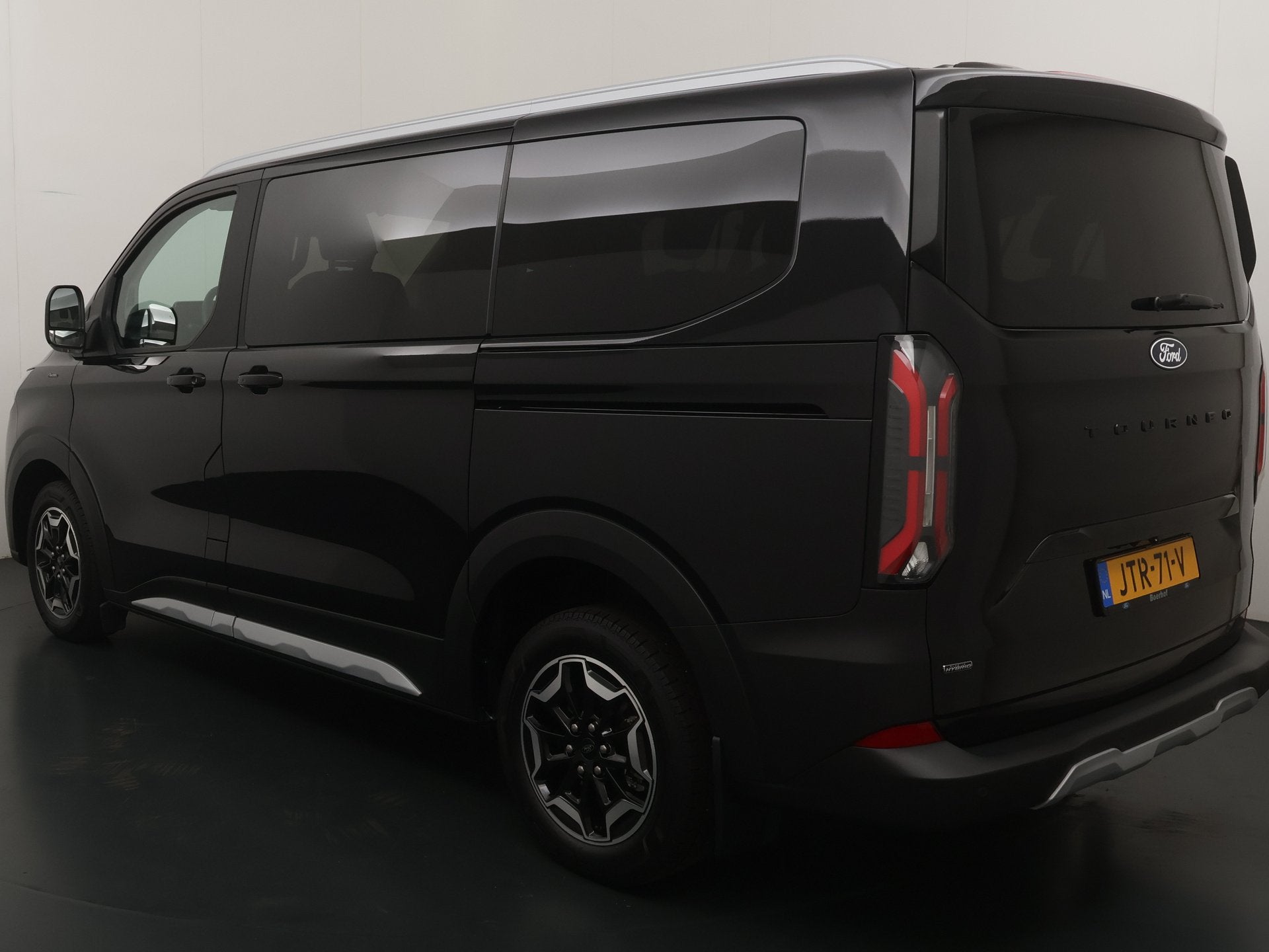 Ford Tourneo Custom Active 340 2.5 PHEV 233 pk L1 8 persoons, Auto's, Ford, Gebruikt, Zwart, Bedrijf, 2488 cc