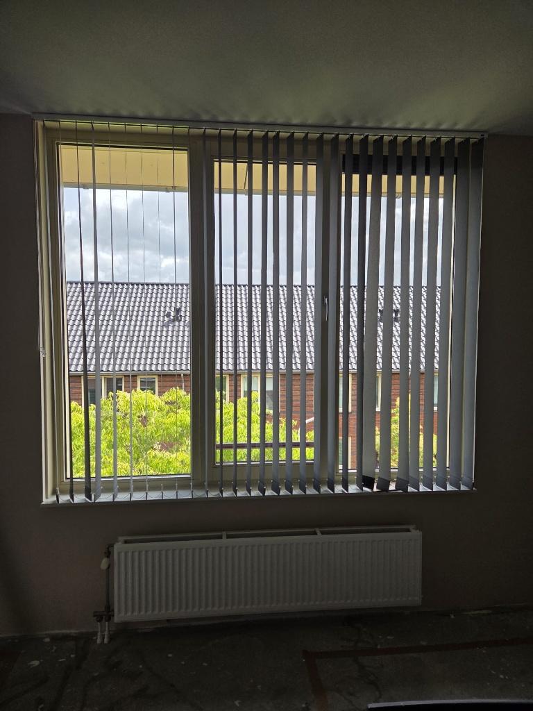 Luxaflex verticale lamellen 233 cm breed 190 cm hoog, Ophalen, Strak modern, Zo goed als nieuw, 200 cm of meer