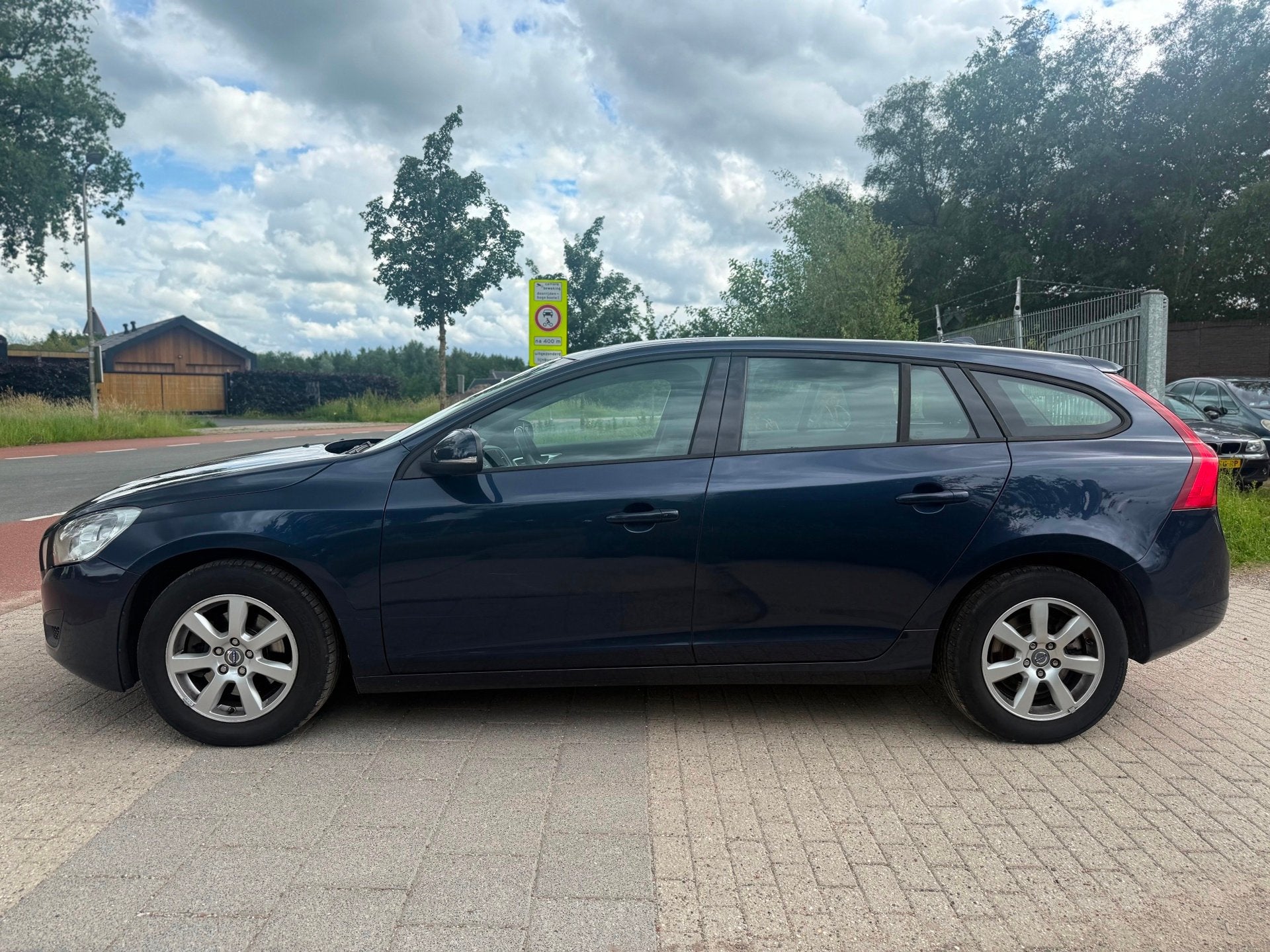 Volvo V60 1.6 T3 Kinetic Airco Cruise Navi Psensor, Auto's, Voorwielaandrijving, 15 km/l, Gebruikt, 4 cilinders