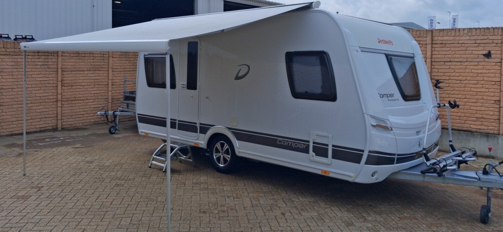 dethleffs camper avantgarde, Ophalen, Zo goed als nieuw