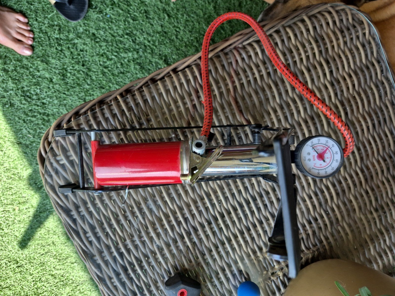 Voetpomp met drukmeter, Ophalen of Verzenden, Drukmeter, Gebruikt