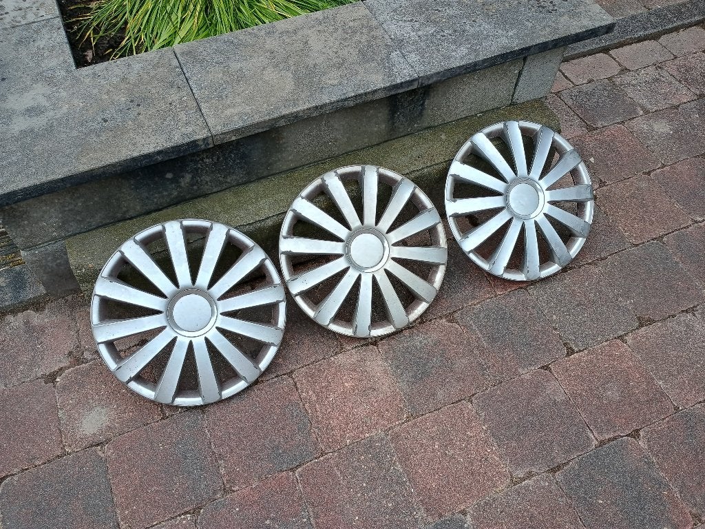 3 Dezelfde 14 inch wieldoppen., Ophalen of Verzenden, Gebruikt