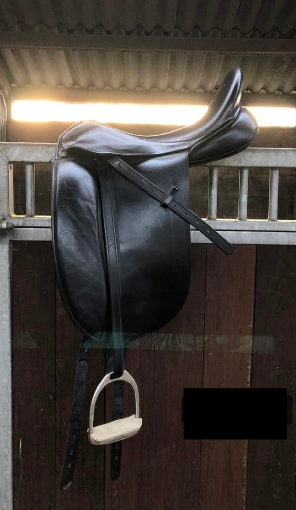 Kentaur Penelope dressuurzadel (18"), Dieren en Toebehoren, Paarden en Pony's | Zadels, Ophalen, Gebruikt, Dressuur