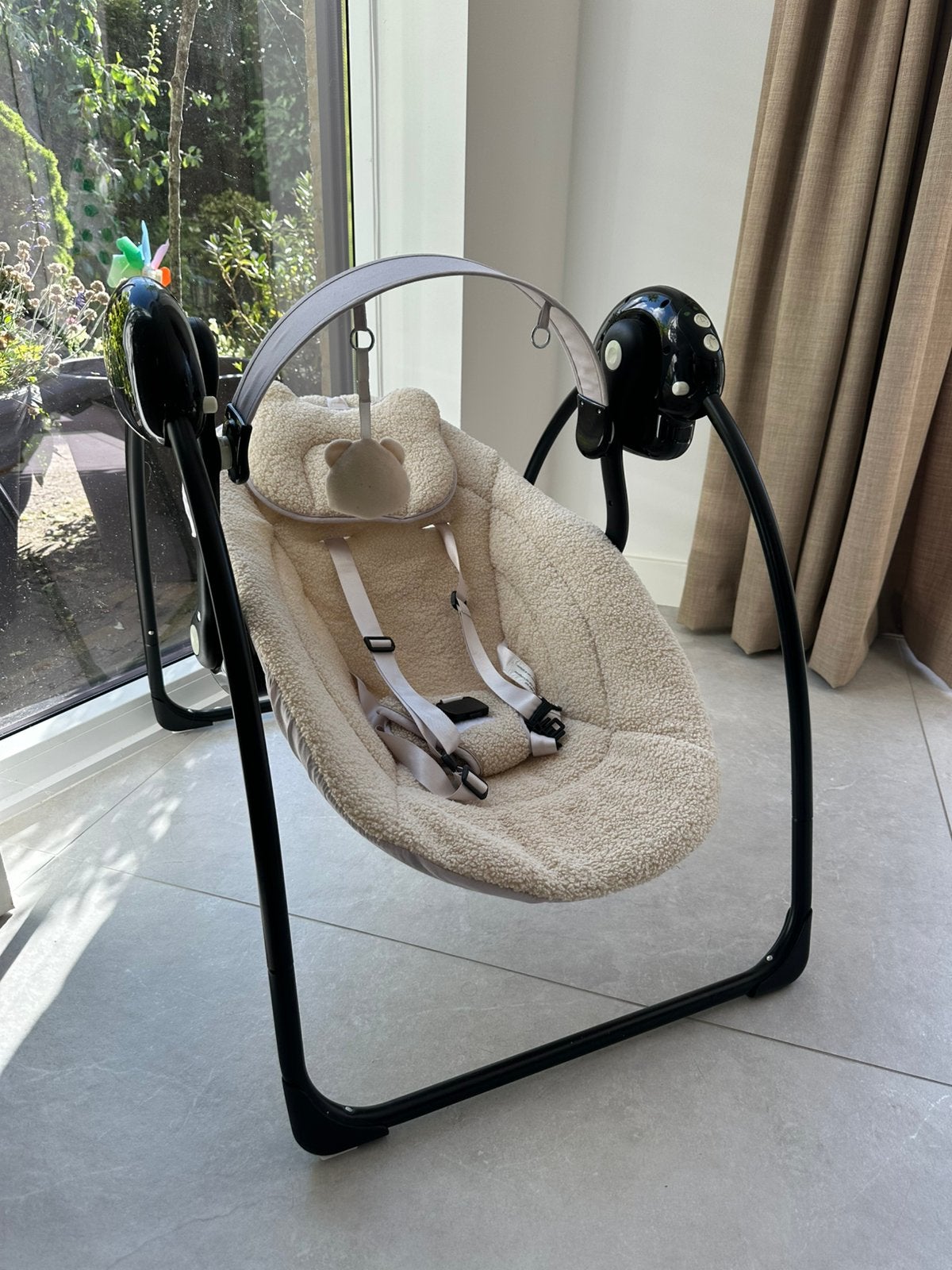 Comfortabele baby schommelstoel met TrueSpeed Technologie, Ophalen of Verzenden, Gebruikt