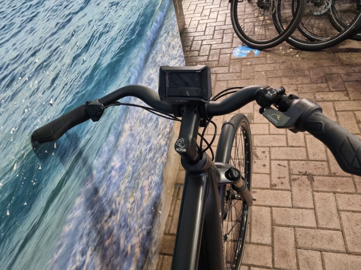 Foto 4 van Riese & Müller Roadster Vario, riem, Bosch cx middenmotor