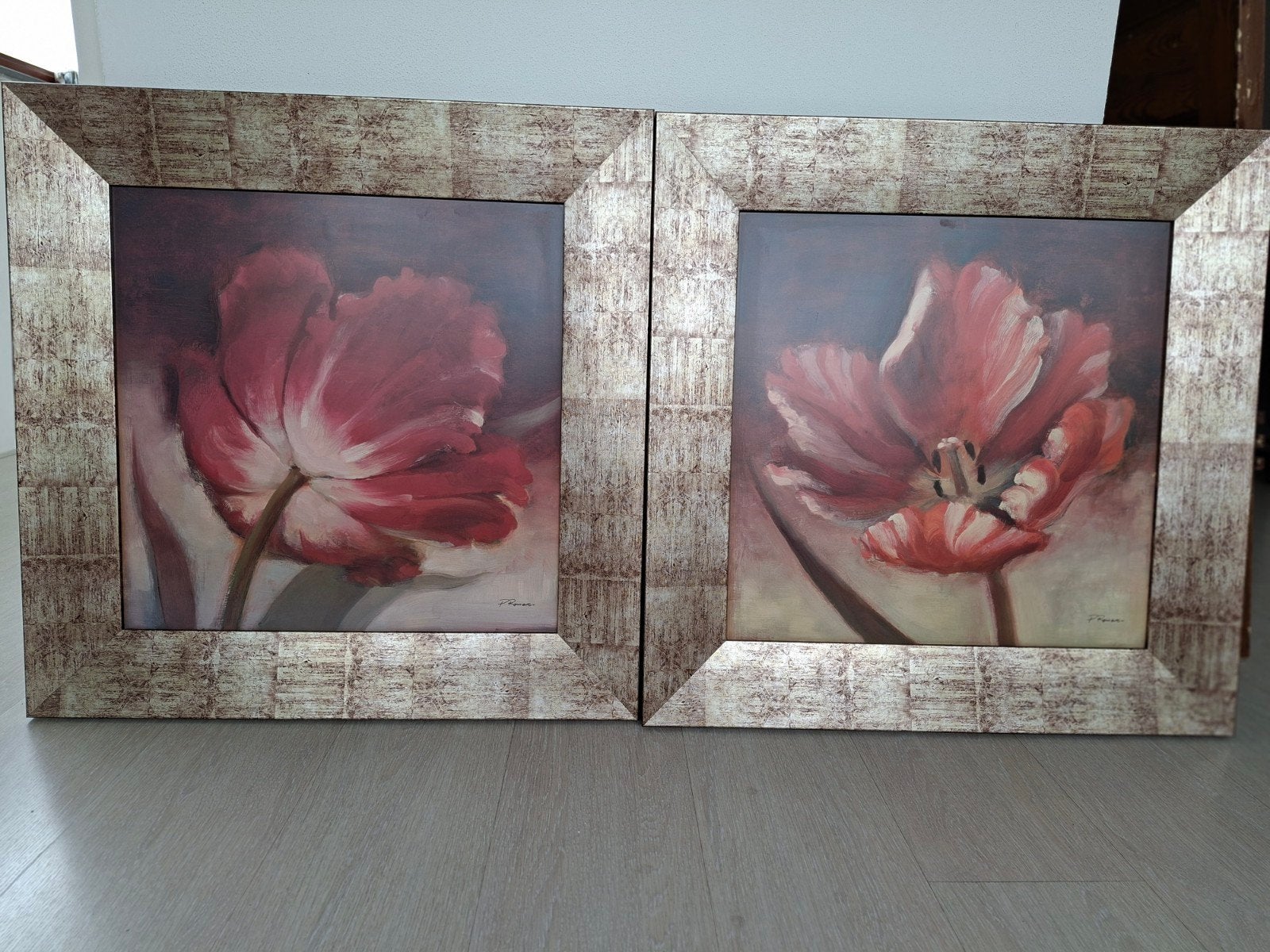 Set van 2 Schilderijen: Rode Tulpen in goudkleurige lijst, Ophalen