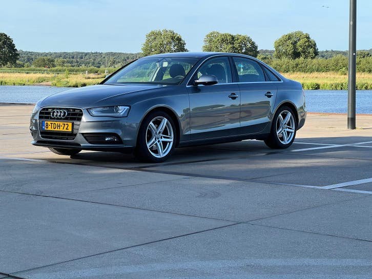 Audi A4 1.8TFSI 125KW 2013 Grijs, Voorwielaandrijving, 4 cilinders, A4, Origineel Nederlands