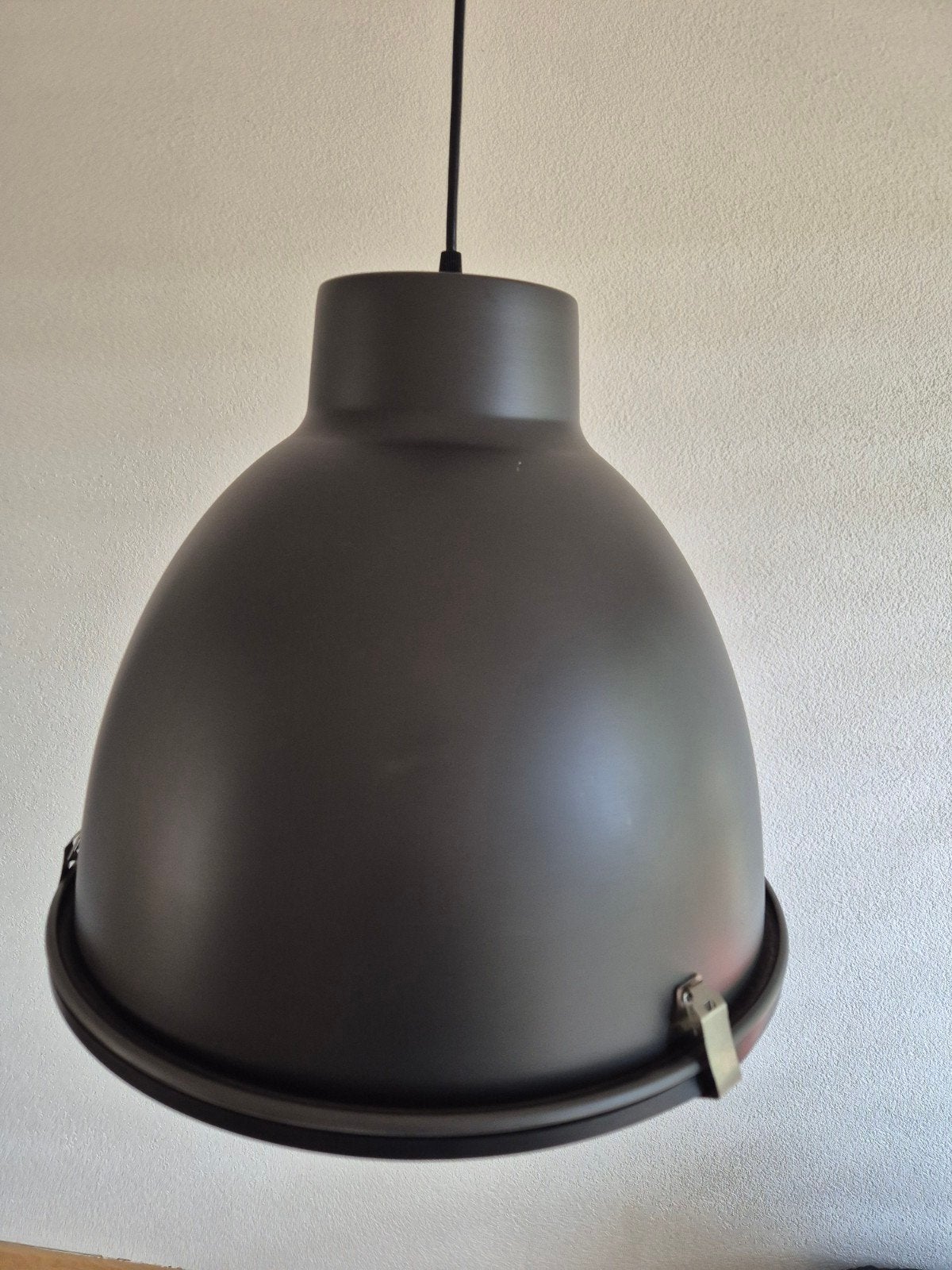 Zwarte metalen hanglamp - 37 x 42 cm, Ophalen, Zo goed als nieuw, Metaal, E27 (groot)