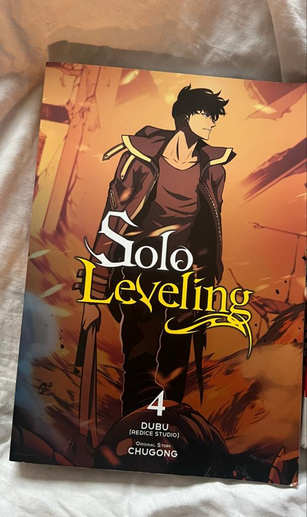 Solo Leveling Manga Volume 4 - Engelse Editie, Boeken, Eén comic, Ophalen of Verzenden, Zo goed als nieuw, Japan (Manga)