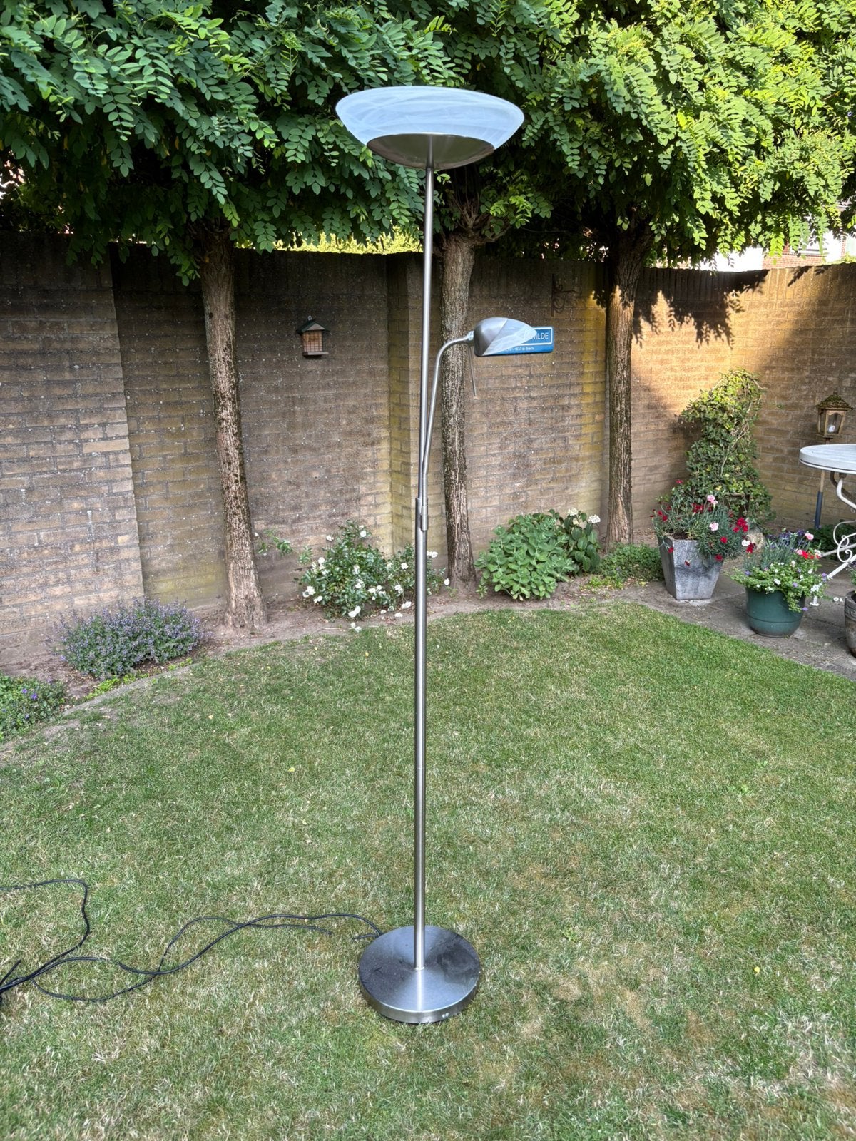 Schermer staande lamp met leeslampje, Huis en Inrichting, Lampen | Vloerlampen, Ophalen, Zo goed als nieuw, Overige materialen