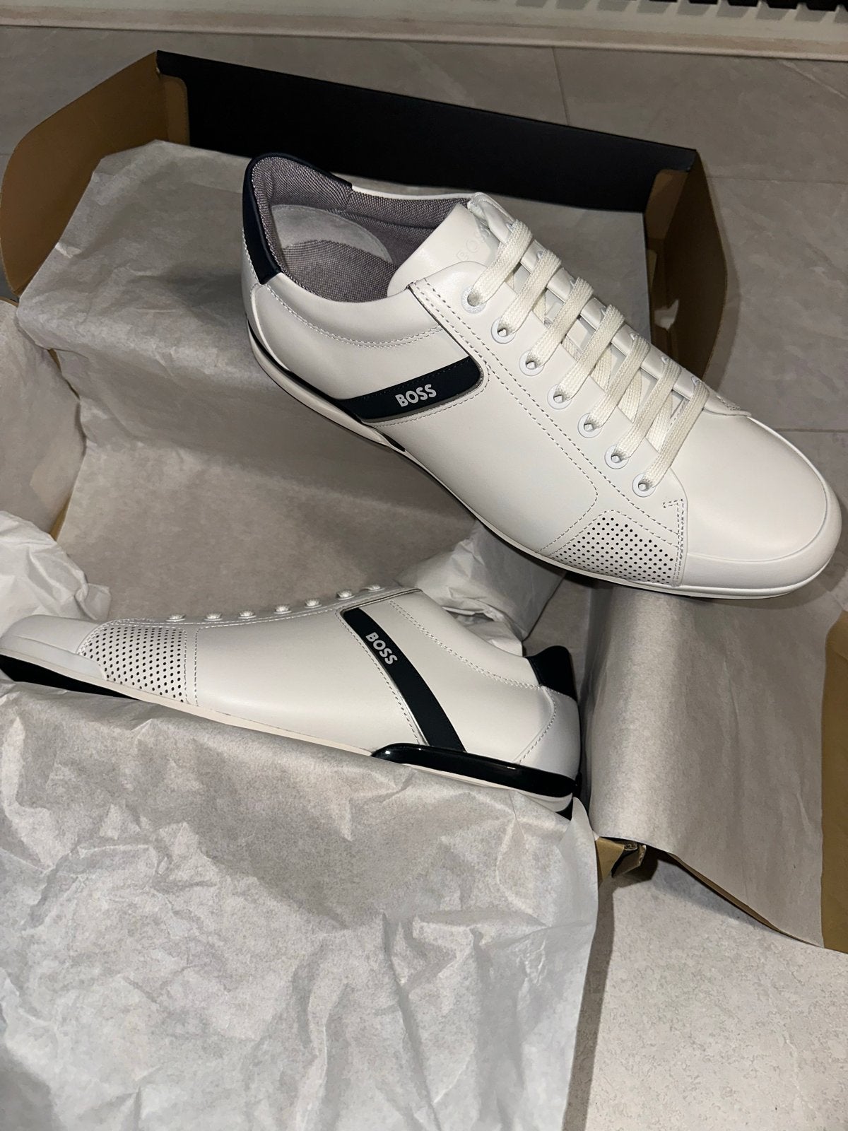 Nieuwe BOSS Saturn Lowp Lux4 A_N sneakers - Maat 43, Wit, Nieuw, Ophalen of Verzenden, Sneakers of Gympen