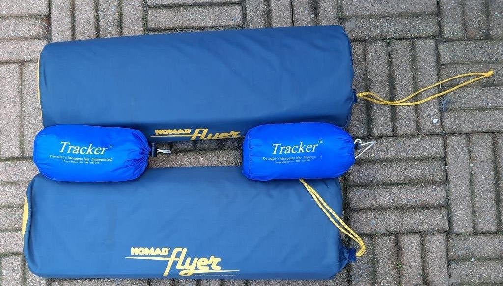 Isolerende slaapmat en mosquitonet, Caravans en Kamperen, Ophalen, Gebruikt, 1-persoons