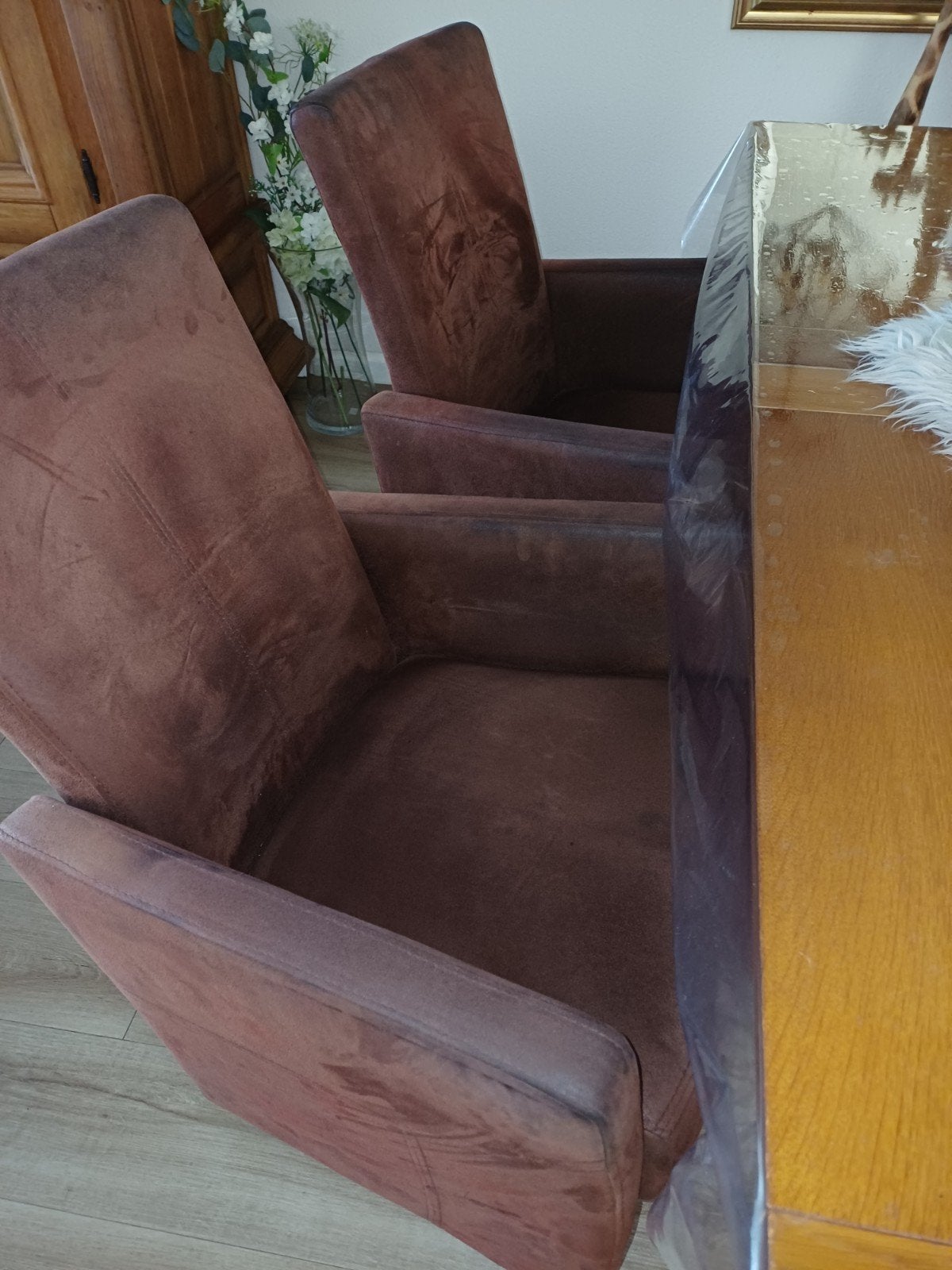 6 suede bruine eetkamerstoelen verstelbaar voor 50 euru, Huis en Inrichting, Stoelen, Ophalen, Gebruikt, Bruin, Vijf, Zes of meer stoelen