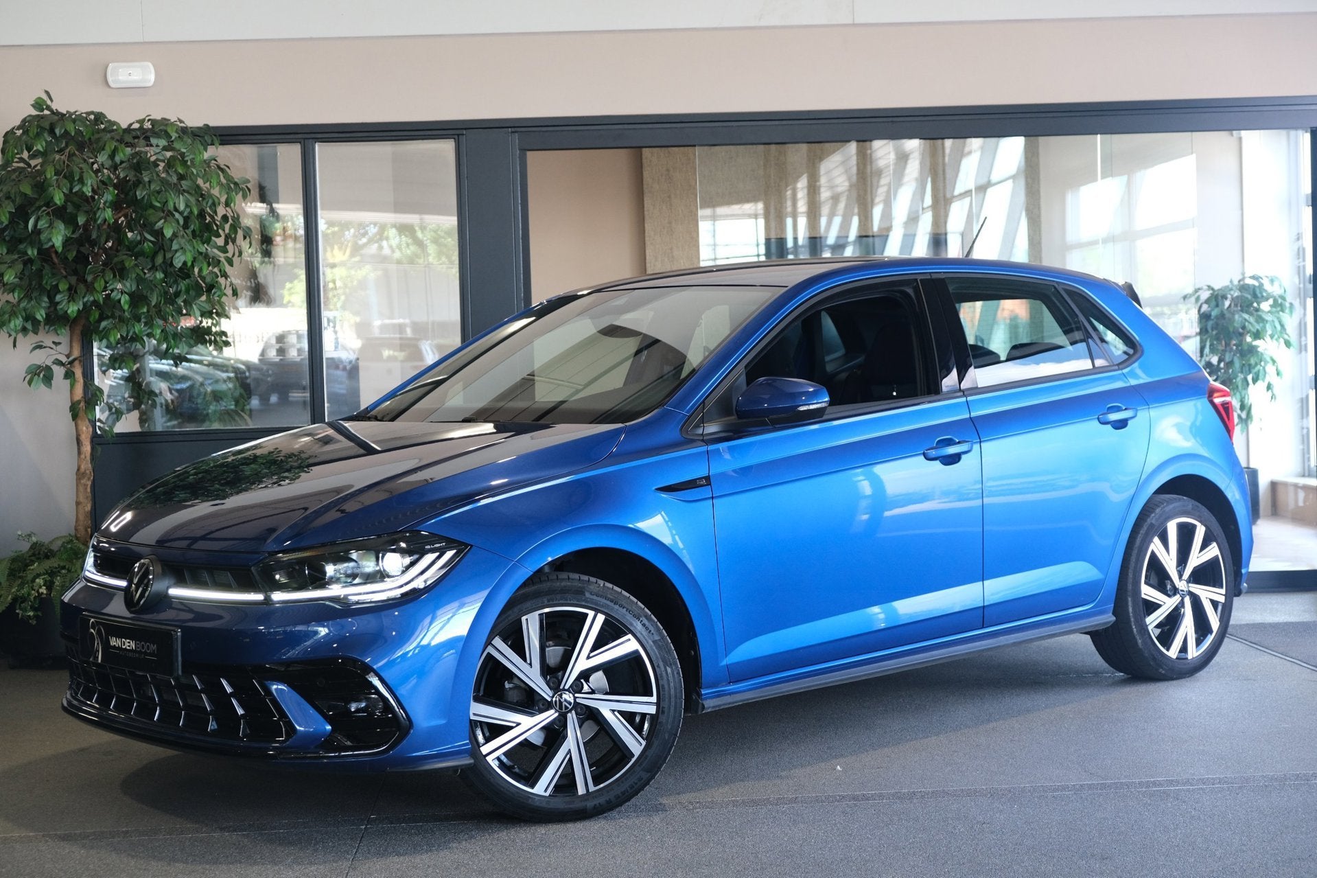 Volkswagen Polo 1.0 TSI 2x R-Line DSG Facelift IQ Matrix Led, Auto's, Dealer onderhouden, Gebruikt, 95 pk, Blauw