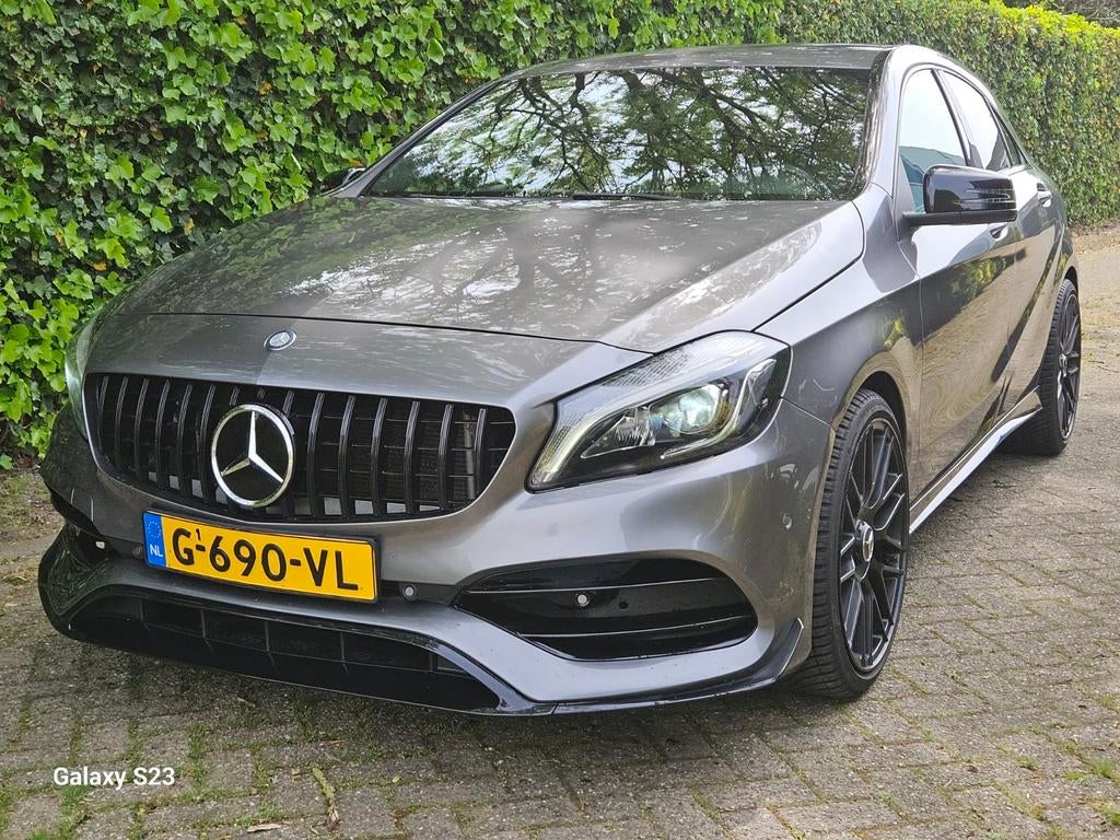 Mercedes-Benz A-Klasse A 180 AMG pakket Facelift 122pk, Auto's, Mercedes-Benz, 1295 kg, 4 cilinders, 122 pk, 1595 cc