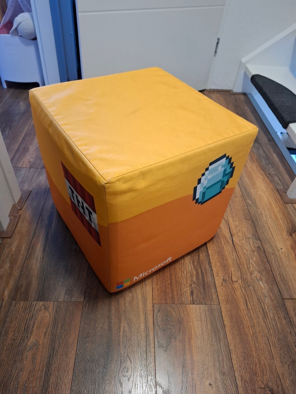 Minecraft Poef - Ideaal voor de gamer kamer!, Ophalen, Gebruikt, Meerkleurig, Overige stijlen