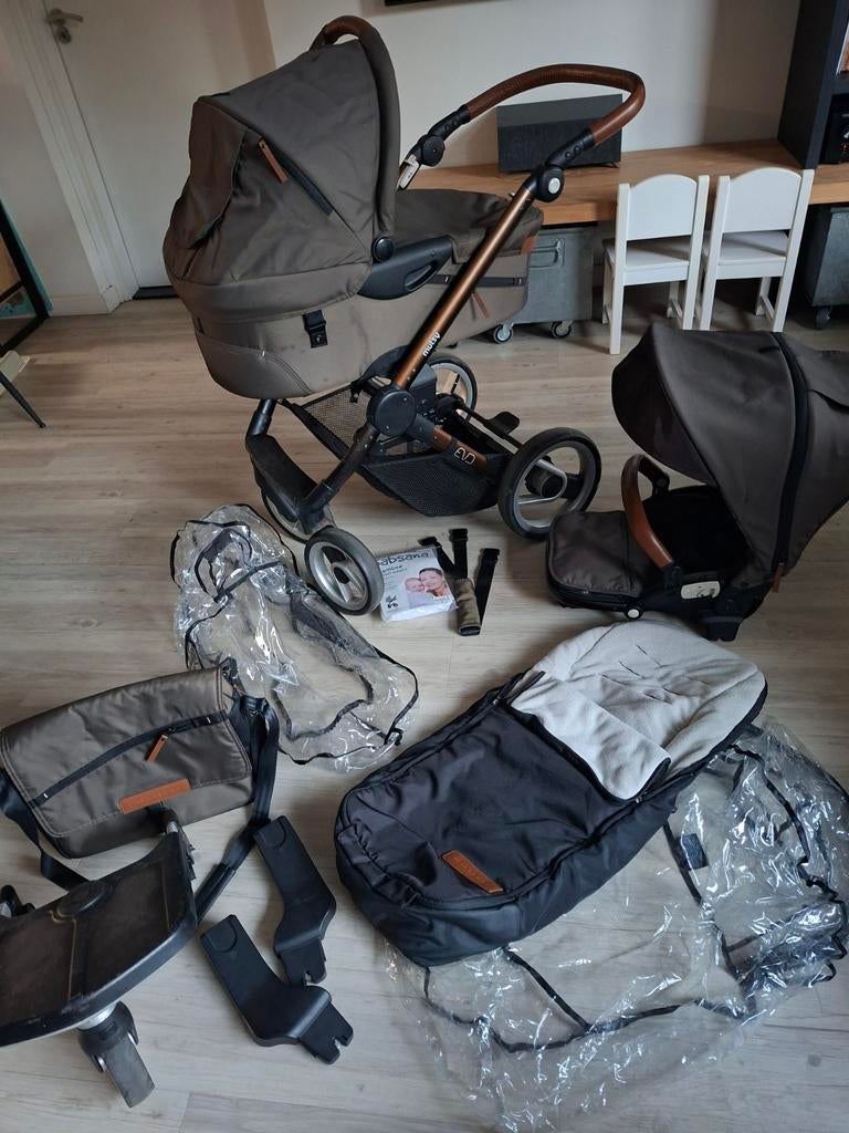Mutsy Evo Complete Set - Olijfgroen met Accessoires, Kinderen en Baby's, Ophalen, Gebruikt, Combiwagen, Mutsy