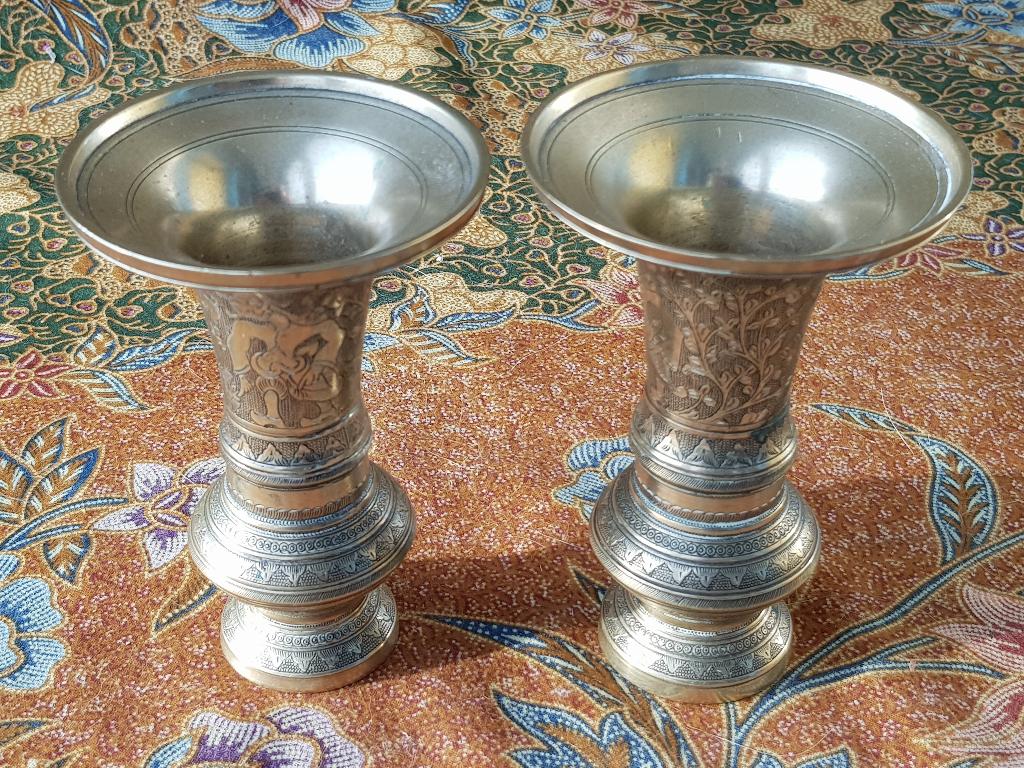 Prachtig stel antieke koperen vaasjes uit Indonesië 11,7 cm., Ophalen of Verzenden