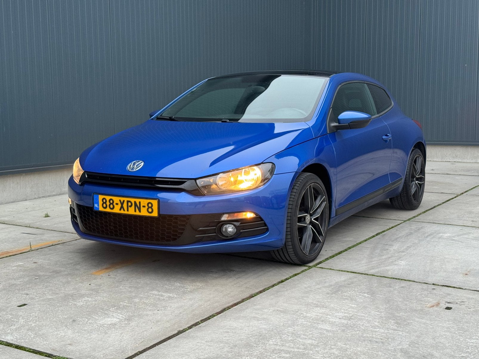 Volkswagen Scirocco 1.4 - 2013 Blauw - Dakje,Bluetooth,Navi, Voorwielaandrijving, Zwart, 4 cilinders, 1219 kg