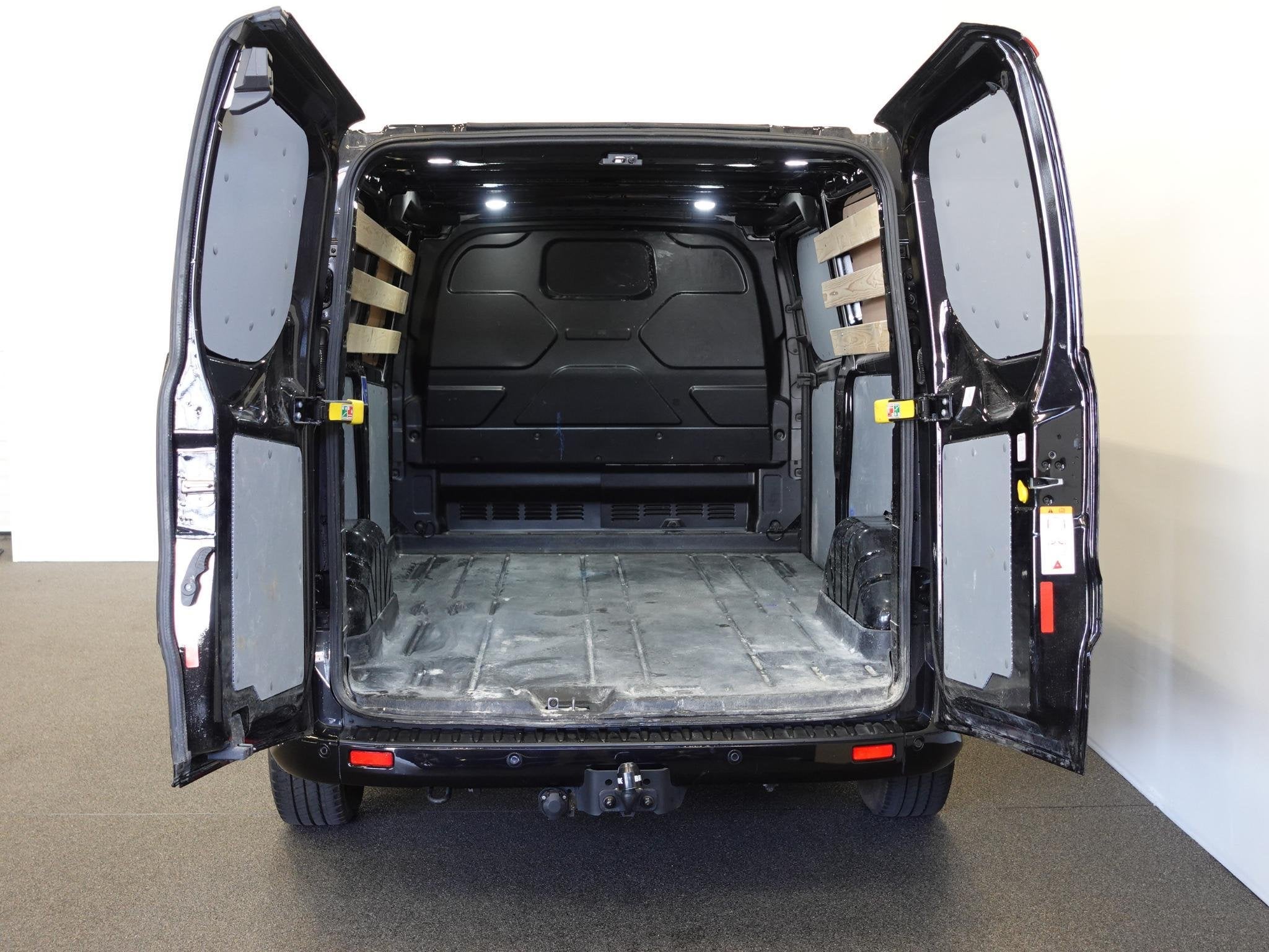 Ford Transit Custom 320 2.0 TDCI L2H1 Sport 170PK Automaat A, Euro 6, 4 cilinders, Leder en Stof, Zwart