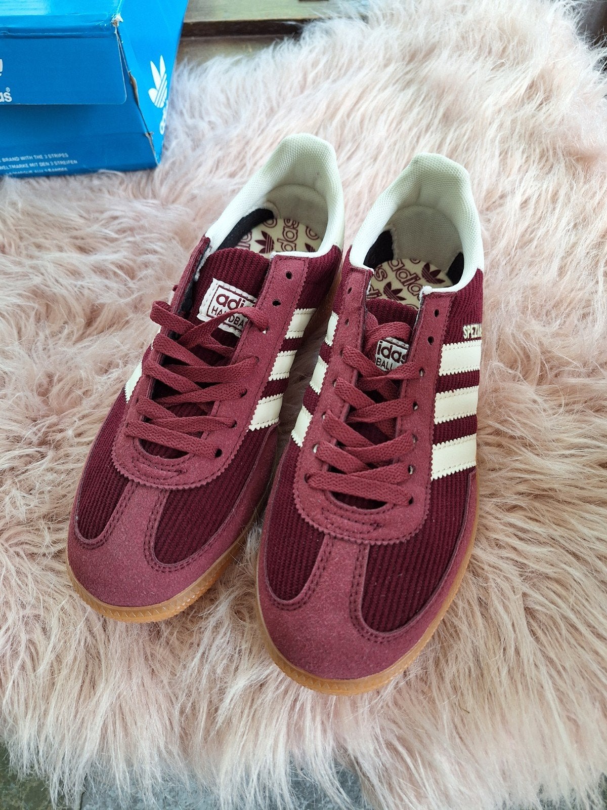 Adidas Handball Spezial - Bordeauxrood Nieuw, Adidas, Nieuw, Ophalen of Verzenden, Sneakers of Gympen