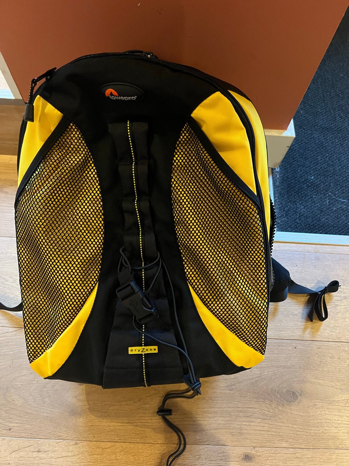 Lowepro DryZone Rugtas - Waterdichte Cameratas, Ophalen of Verzenden, Zo goed als nieuw, Rugtas, Lowepro
