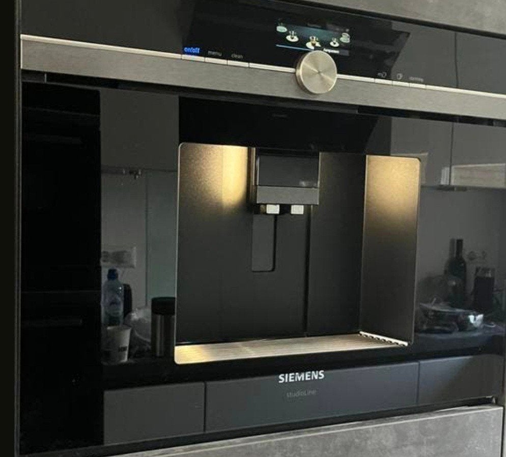 Defecte siemens inbouw koffiemachine, Witgoed en Apparatuur, Koffiezetapparaten, 10 kopjes of meer, Ophalen, Koffiemachine