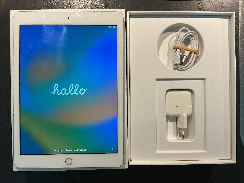 iPad, Computers en Software, Apple iPads, Zo goed als nieuw, Apple iPad, Wi-Fi, 10 inch, 32 GB, Zilver, Ophalen of Verzenden