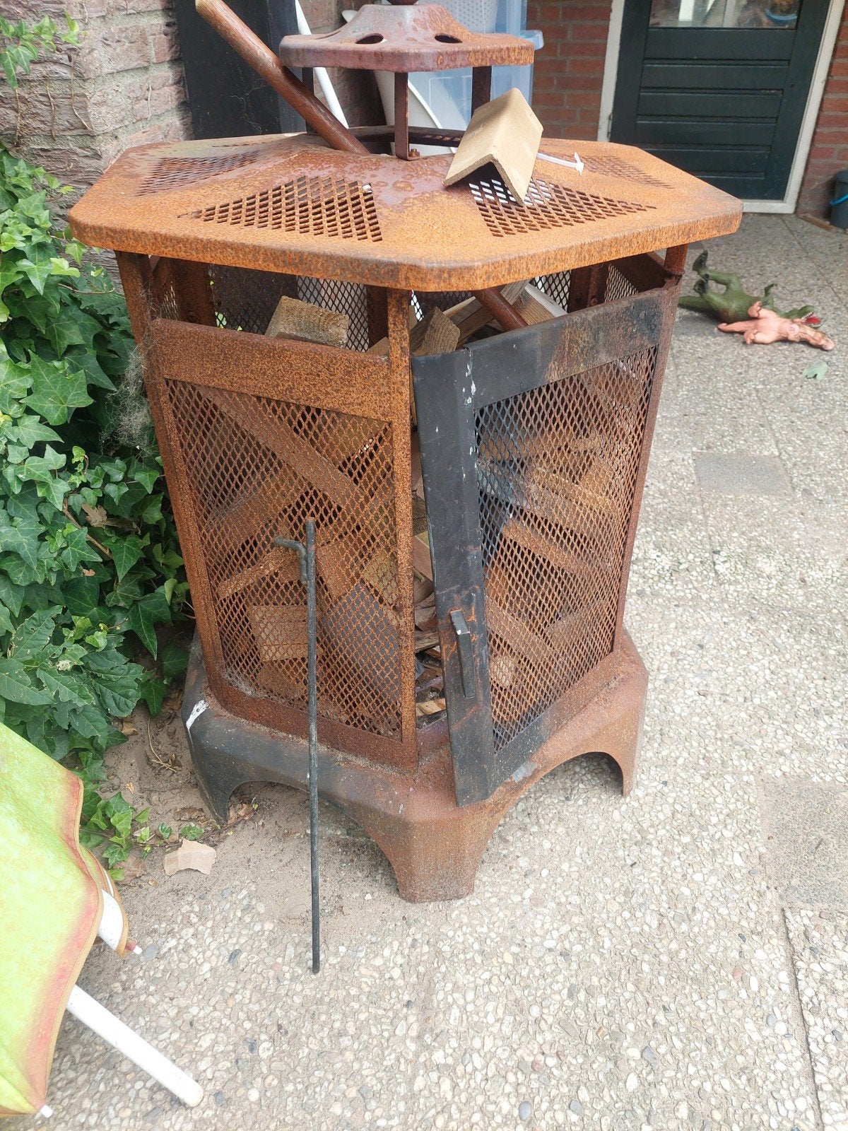 vuurkorf ongeveer 90 hoog 60 breed ophalen in sheerenberg, Ophalen, Gebruikt