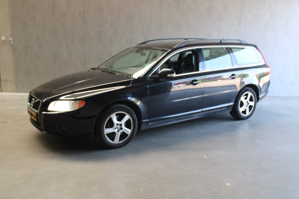 Volvo V70 2.4 D5 Summum Export, Auto's, Volvo, Bedrijf, Te koop, V70, ABS, Airbags, Airconditioning, Automatische klimaatregeling